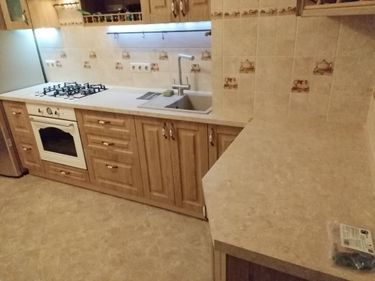 Установка столешницы ДСП Установка и подключение электрической варочной поверхности Установка и подключение крана и фильтра для питьевой воды