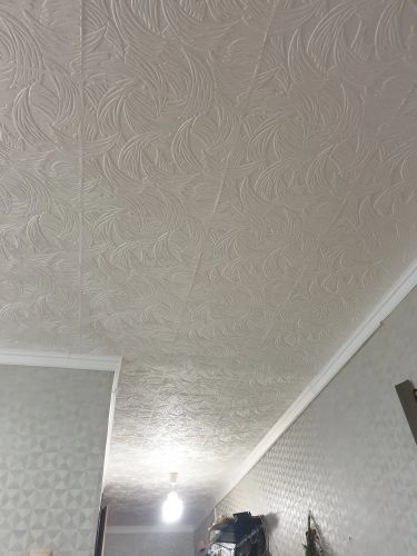 Монтаж потолочного полистрирол/пенополистирол плинтуса