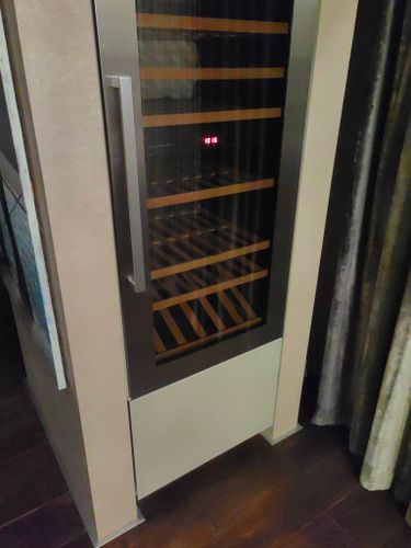 Ремонт дверцы шкафа