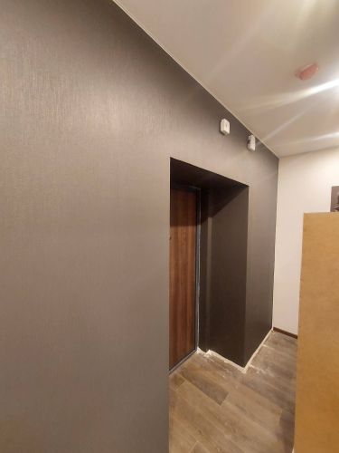 Покраска обоев в 2 слоя