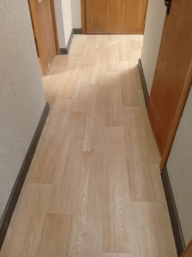 Монтаж пластикового плинтуса