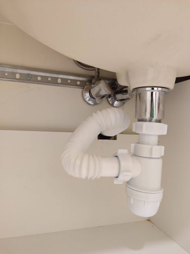 Установка смесителя (на готовые коммуникации)