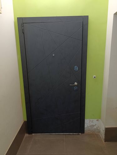 Установка входной двери весом до 95 кг