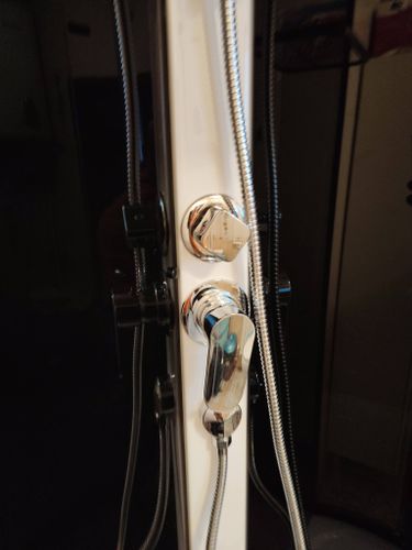 Установка душевой кабины шириной до 90 см