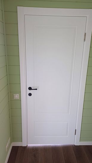 Установка дверного наличника