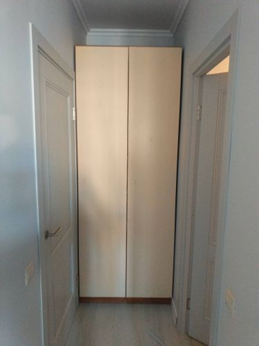 Монтаж пластикового плинтуса