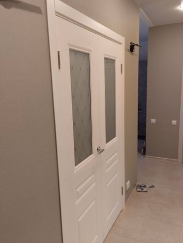 Врезка завертки/дверной ручки/магнитной ответки/цилиндра для замка