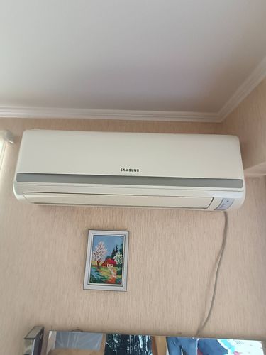 Выполнена очистка фильтров, дезинфекция внутренних компонентов, устранение пыли с поверхности, проверка дренажной системы, восстановление оптимальной работы устройства.