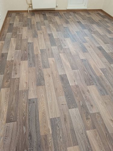 Монтаж пластикового плинтуса