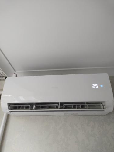 Выполнена очистка фильтров, устранение загрязнений, проверка дренажной системы, дезинфекция внутренних компонентов, восстановление оптимальной работы устройства.