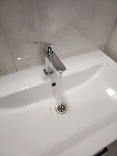 Установка смесителя (на готовые коммуникации)