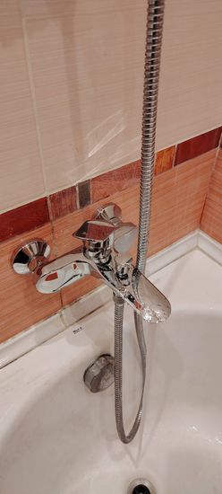 Установка смесителя (на готовые коммуникации)