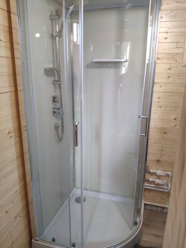 Установка душевой кабины шириной до 100 см