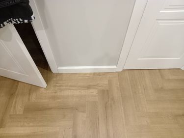 Монтаж деревянного/мдф плинтуса