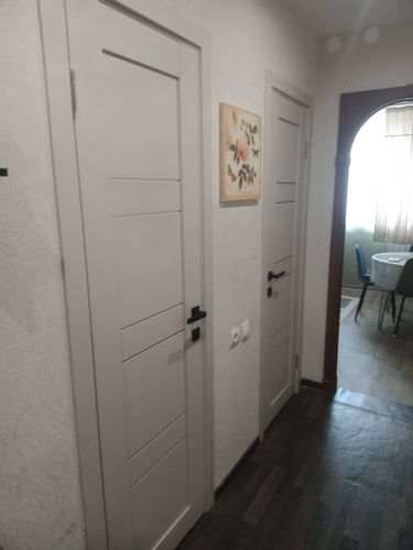 Врезка завертки/дверной ручки/магнитной ответки/цилиндра для замка