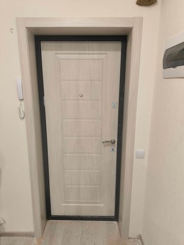 Установка входной двери весом до 95 кг