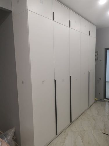 Установка и регулировка распашной двери