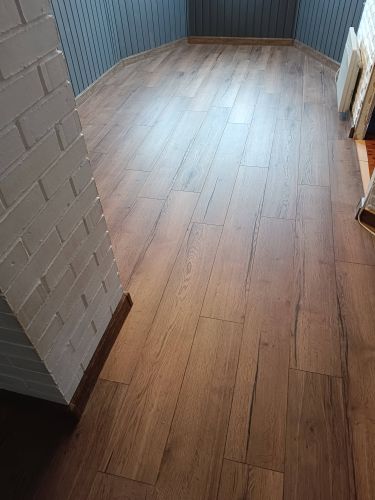 Монтаж пластикового плинтуса