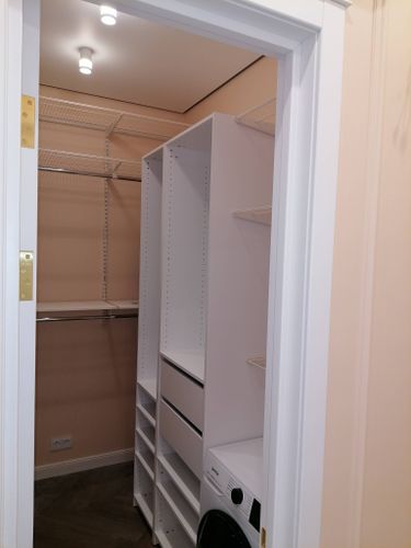 Установка декоративного карниза (одно, двух, трехрядный) длиной до 2,5  метров