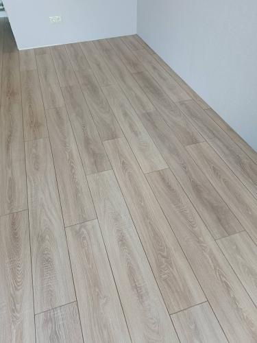 Прямая укладка ламината с подложкой более 20 кв.м