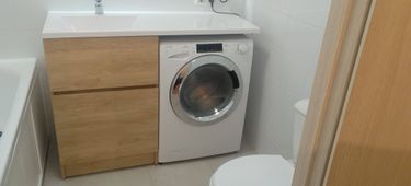 Установка раковины с тумбой