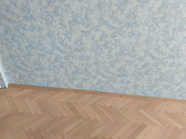 Монтаж пластикового плинтуса