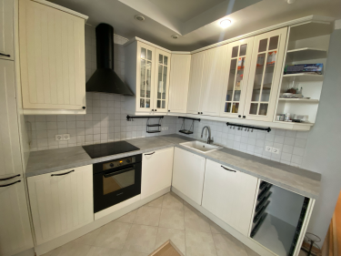 Установка и подключение электрической варочной поверхности Демонтаж плинтуса столешницы без сохранения Демонтаж варочной панели с сохранением