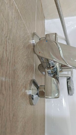 Установка смесителя (на готовые коммуникации)