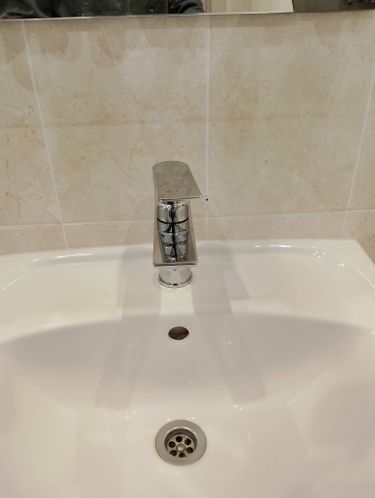 Установка смесителя (на готовые коммуникации)