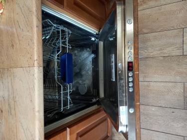 Выполнена замена неисправного элемента, устранены протечки, очищены фильтры, проверена работа устройства, восстановлена функциональность, проведено тестирование, обеспечена герметичность.