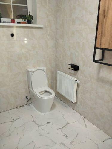 Монтаж водяного полотенцесушителя на готовую подводку (без подгонки)