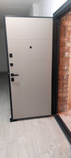 Установка входной двери весом до 95 кг