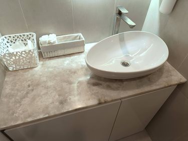 Установка смесителя (на готовые коммуникации)