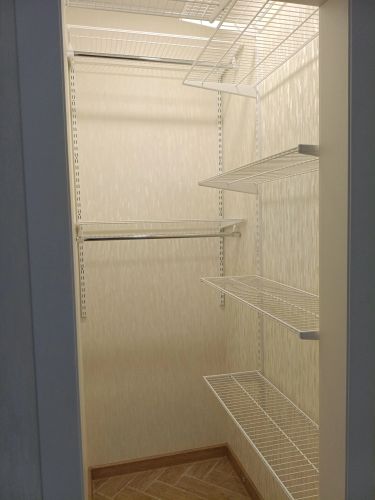 Установка кронштейна под ТВ на стену