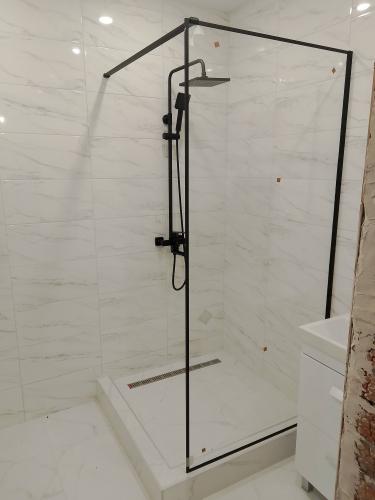 Установка розетки на готовые коммуникации