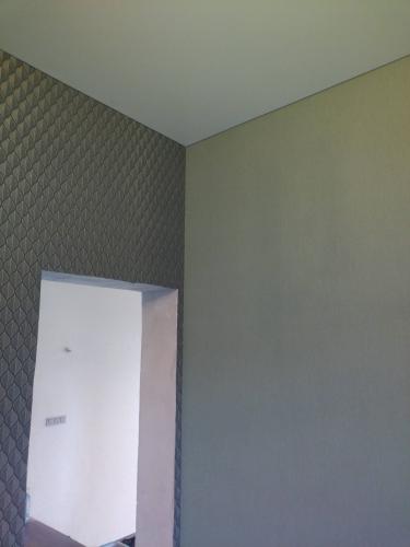 Поклейка флизелиновых /виниловых обоев свыше 40 кв.м