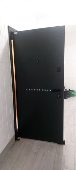 Установка входной двери весом до 95 кг