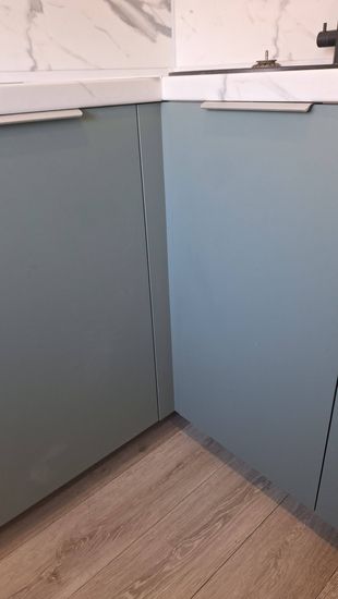 Прямой распил фальшпанели/фасада/полки Замена фасадов Установка и подключение встраиваемого холодильника