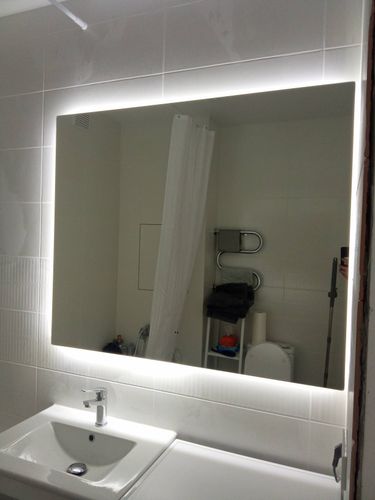 Монтаж зеркала с подсветкой