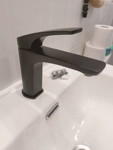 Установка смесителя (на готовые коммуникации)