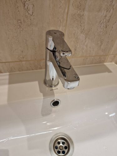 Установка смесителя (на готовые коммуникации)