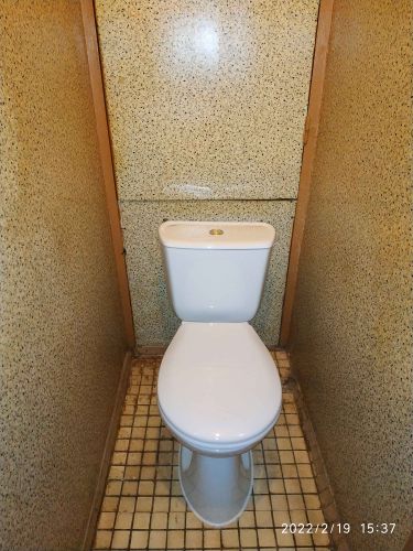 Установлен новый сантехнический прибор, подключены коммуникации, проверена герметичность соединений, произведена очистка рабочей зоны, проведены тесты на функциональность.