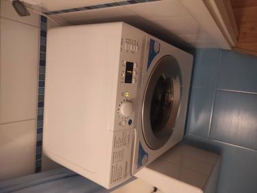 Установлено оборудование, подключены коммуникации: водоснабжение, канализация, электричество. Проверена работа, устранены возможные протечки, выполнена настройка, завершена проверка функциональности.