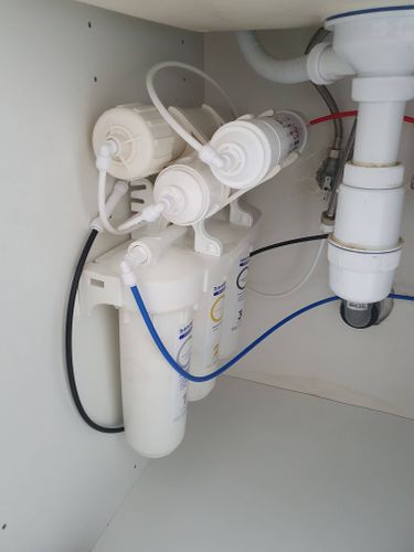 Замена картриджа в системе фильтрации