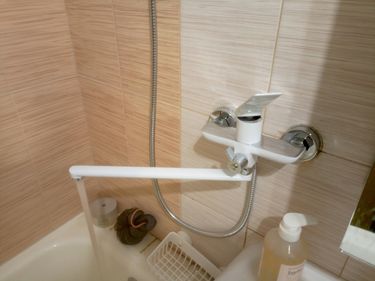 Установка смесителя (на готовые коммуникации)