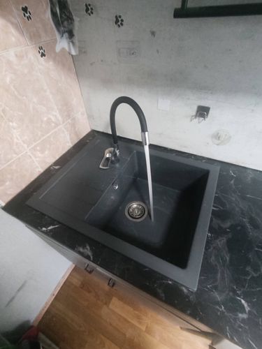 Установка и подключение врезной мойки Установка столешницы ДСП Установка и подключение смесителя