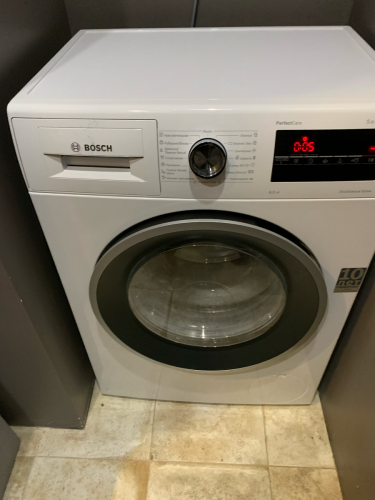 Проведена очистка барабана, фильтров и уплотнителей. Удалены накипь и загрязнения. Проверены шланги и насос. Обеспечена свежесть и исправность устройства.