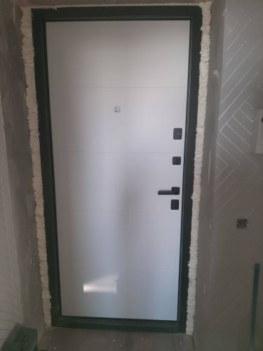 Установка входной двери весом до 95 кг