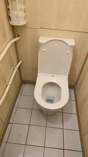 Установка напольного унитаза