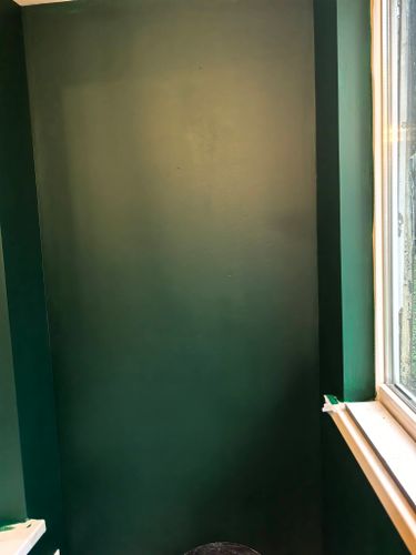 Покраска внутренних стен водоэмульсионной краской